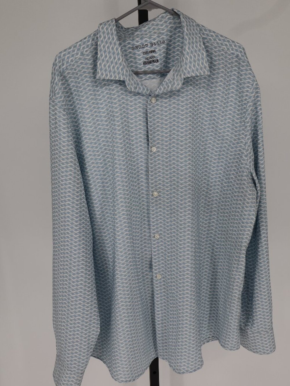 Perry Ellis Strectch Dress Shirt  Blue Geometric pattern  XXL Like New